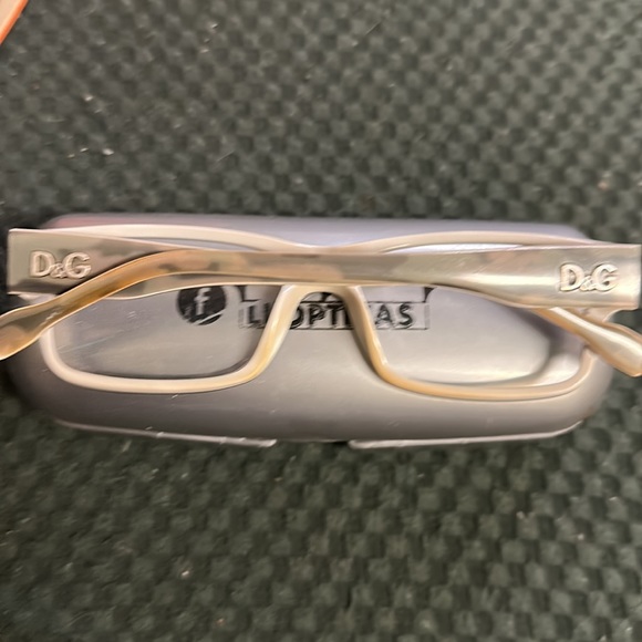Frames of reading glasses in pristine condition - Picture 8 of 9